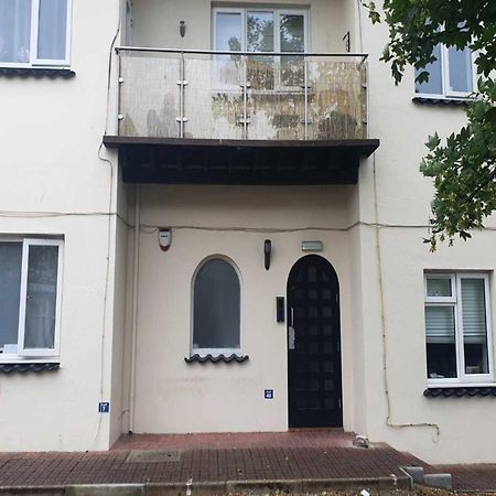 Newly Renovated Ideally Situated 2 Bedroom Flat Bournemouth Eksteriør bilde